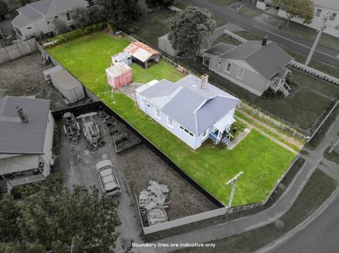 35 Awaroa Road, Helensville