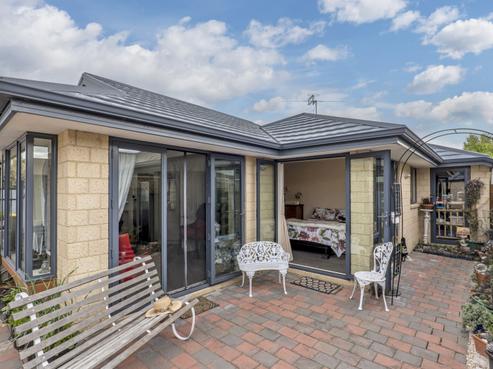 12C Grassmere Street, Papanui