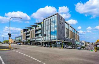 PONSONBY OFFICE WITH LARGE BALCONY
