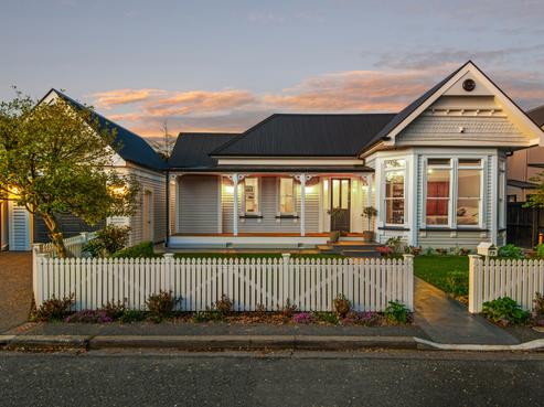 75 Holly Road, Saint Albans