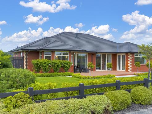 2/2 Loe Place, Amberley
