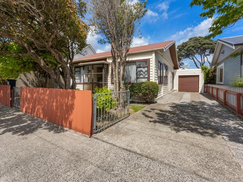 4 Roxburgh Grove, Petone