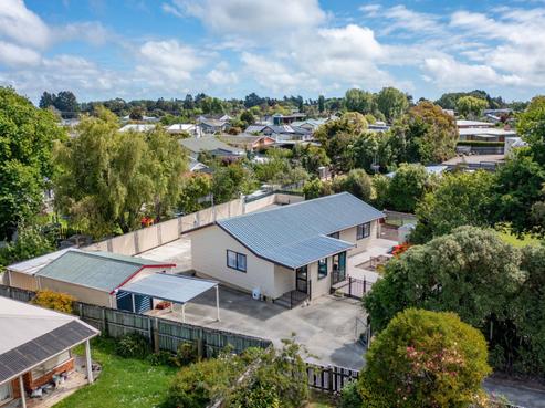 11 Russell Street, Marton