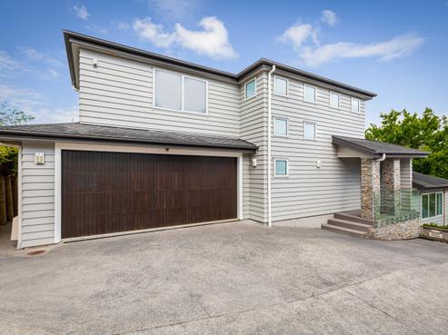676A East Coast Road, Pinehill
