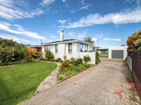 27 Stirling Crescent, Mosgiel