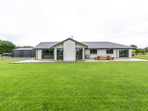 244 Mill Road South, Tisbury