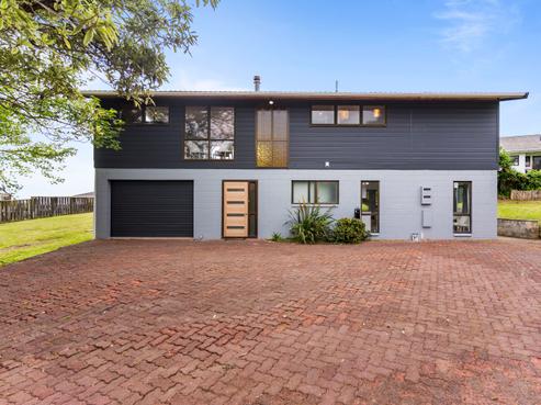 24 Charntay Avenue, Clover Park