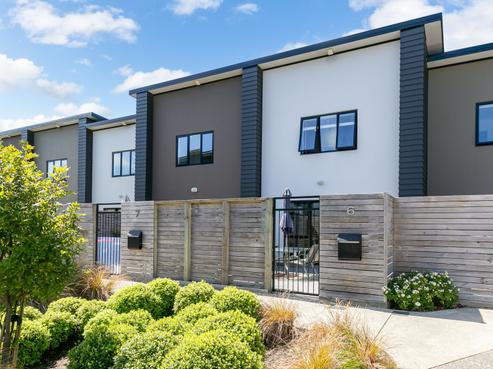 6/9 Surrey Street, Tawa