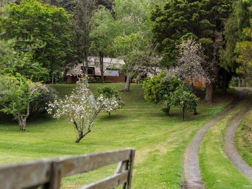 245 Huia Road, Titirangi
