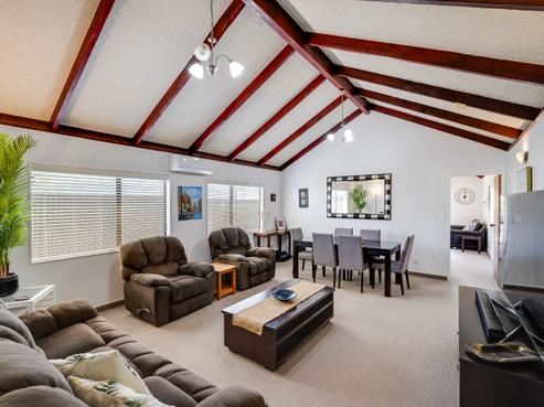 2/123 Georges Drive, Napier South