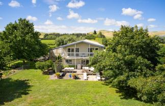 2006 Maraekakaho Road, Raukawa