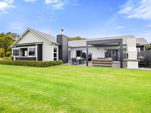 553 Mangorei Road, Egmont Village