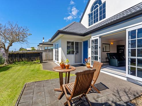 70 Bay Street, Red Beach
