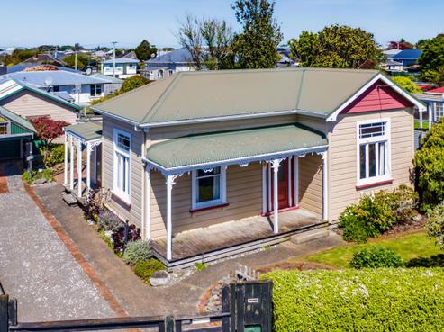 64 Camberwell Road, Hawera