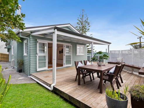 85 Awaroa Road, Sunnyvale