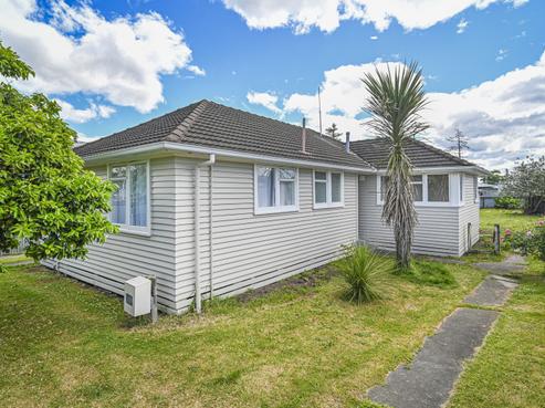 1018 Manuka Street, Mahora