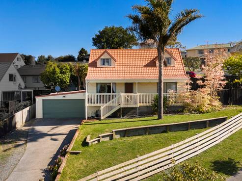 18 Carillon Place, Massey