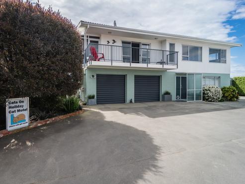 207 Otipua Road, West End