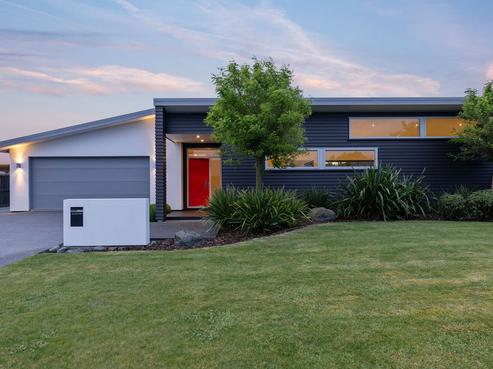 17 Jacqueline Drive, West Melton