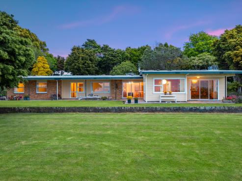 190 Redoubt Road, Flat Bush
