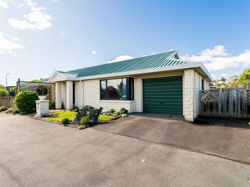 8 Park Street, Mosgiel