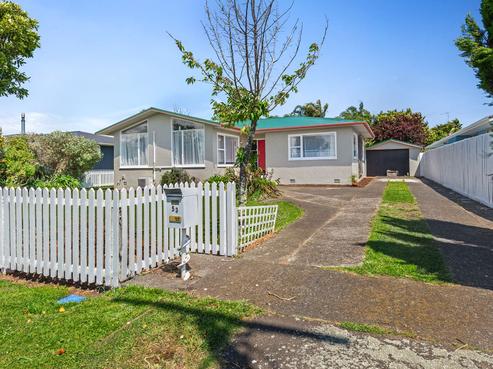 53 Lincoln Road, Springvale