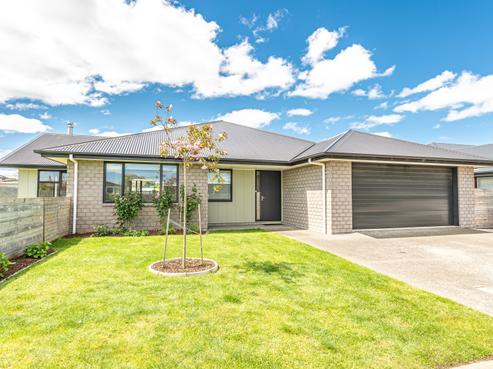 39 Sussex Road, Springvale