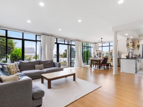 2/38 Luckens Road, West Harbour