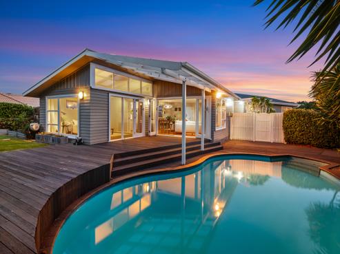 10 Pembroke Crescent, Glendowie