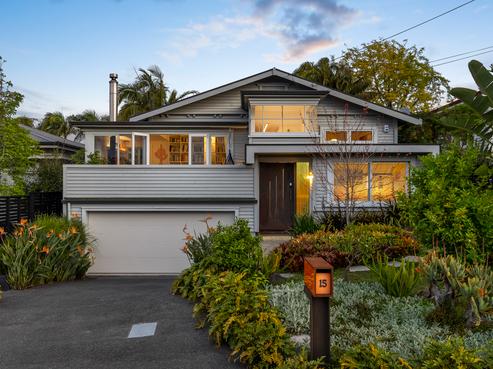 15 Edgars Road, Westmere