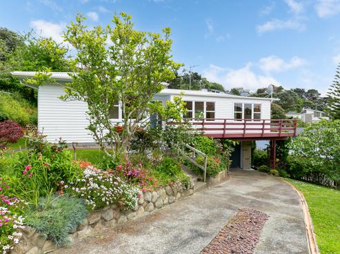 2 Wye Street, Island Bay