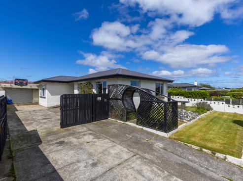 228 Conyers Street, Strathern
