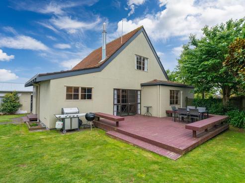 8 Kew Place, Richmond Heights