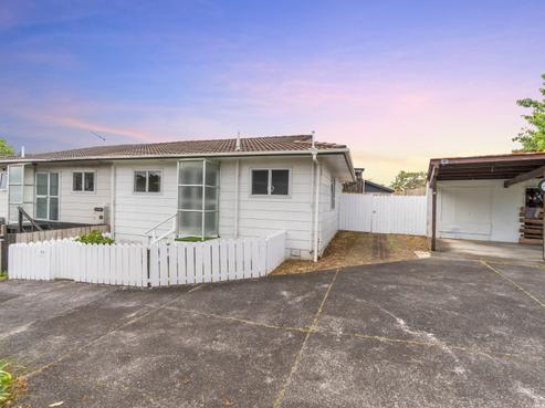 2/4 Slim Place, Clendon Park