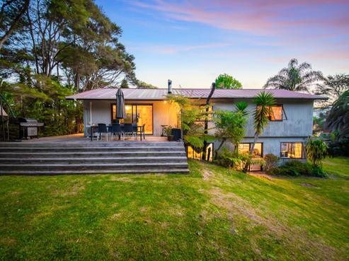 42 Atkinson Road, Titirangi
