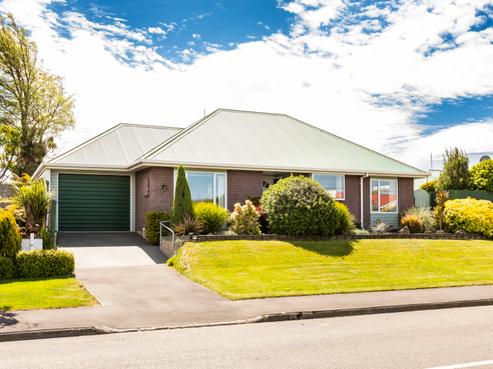 99 Roberta Drive, Somerfield
