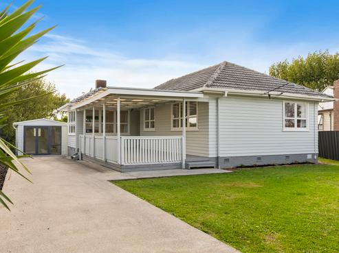 10 Williams Crescent, Otara