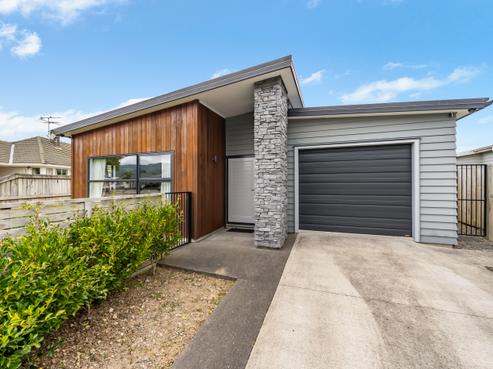 11 Rimutaka Street, Trentham