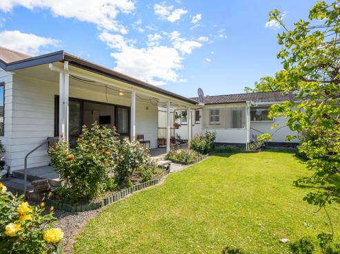 3 Riley Crescent, Redwoodtown