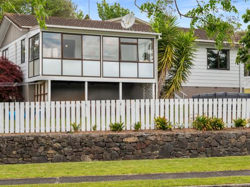 40 Harrisfield Drive, Hairini