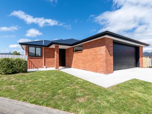 32 Conway Crescent, Glengarry