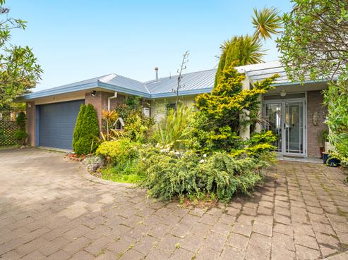 7 Lingard Grove, Brooklyn