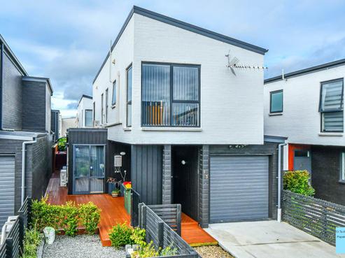 13 Te Aparangi Road, Papakura