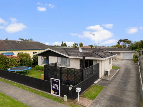 38A Wood Street, Takaro
