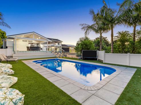145 Whangaparaoa Road, Red Beach