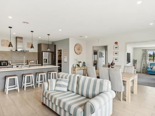 92 The Drive, Paraparaumu Beach