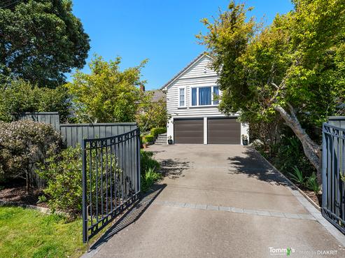9 Izard Road, Khandallah