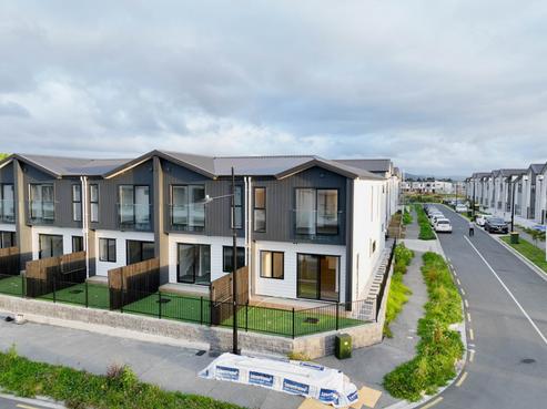 38 Whare Kauri Road, Papakura