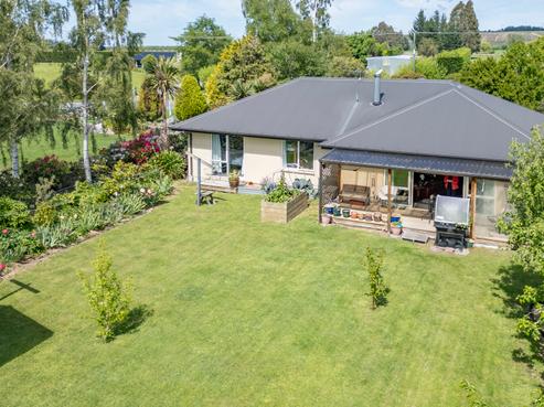 3894 Old West Coast Road, Waddington