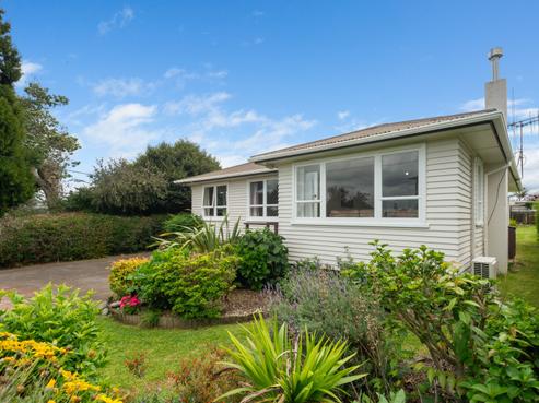 5 Linton Crescent, Matua